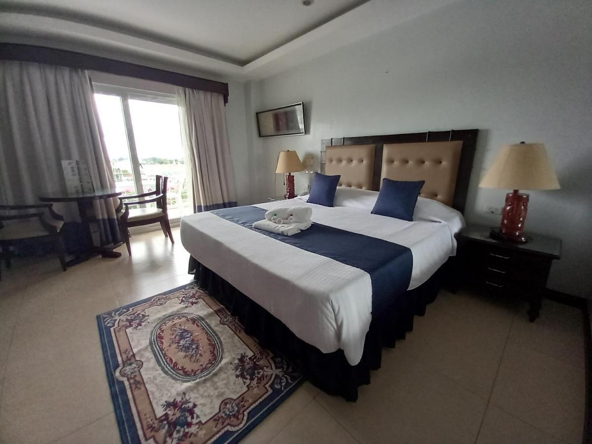 Wild Orchid Resort Angeles Zewnętrze zdjęcie